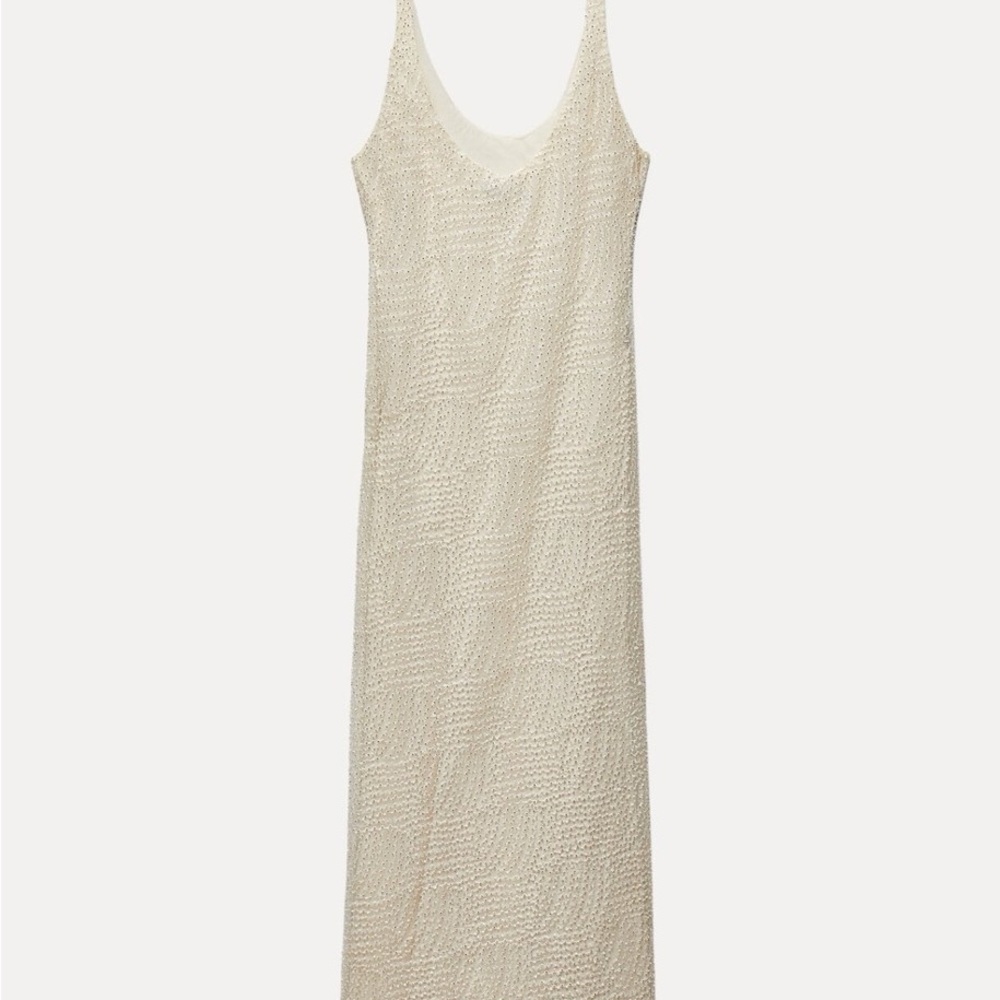 Elegant Cream Sleeveless Maxi Dress